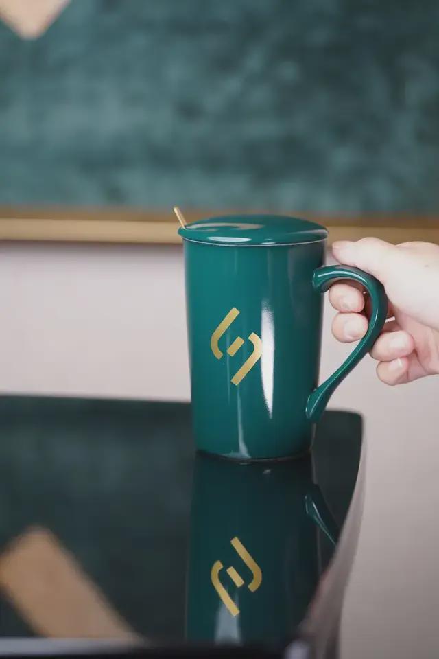 首届顾毓琇电机工程奖授予贺家李教授